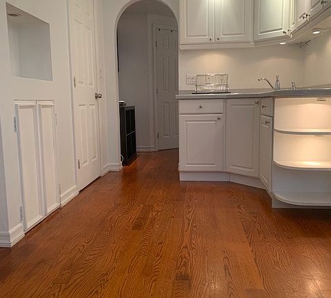 2nd image of 187 Meserole St APT 1
