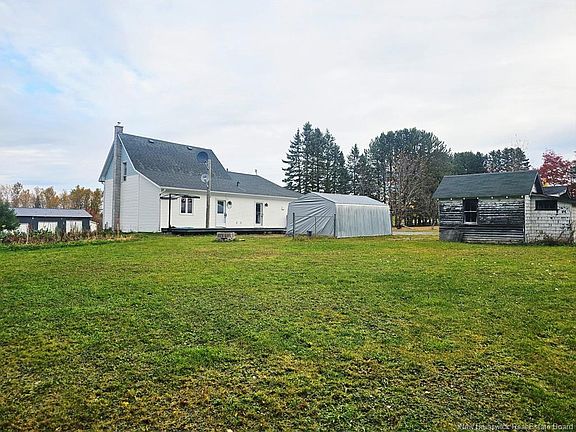 4th image of 679 Coombes Rd