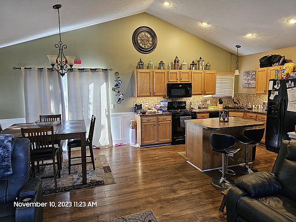 5th image of 8221 Fairwood Dr