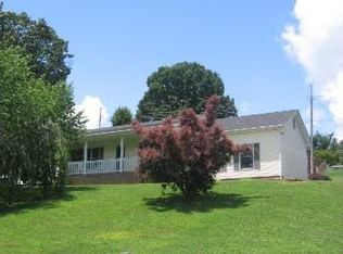 207 Sheppard Ave, Radford, VA 24141