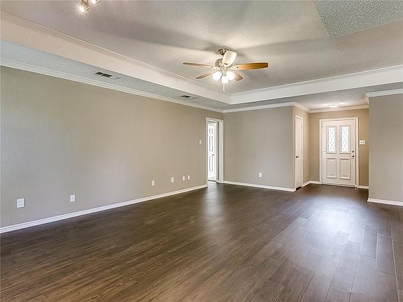 4th image of 416 Scrub Oak Ct