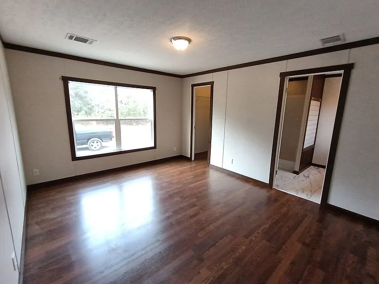 785 Sandridge Rd — Photo 5