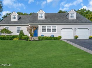 958 Cedar Grove Rd, Toms River, NJ 08753