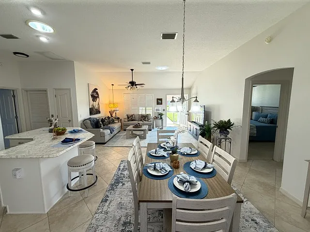 3024 Burbank Ln — Photo 8