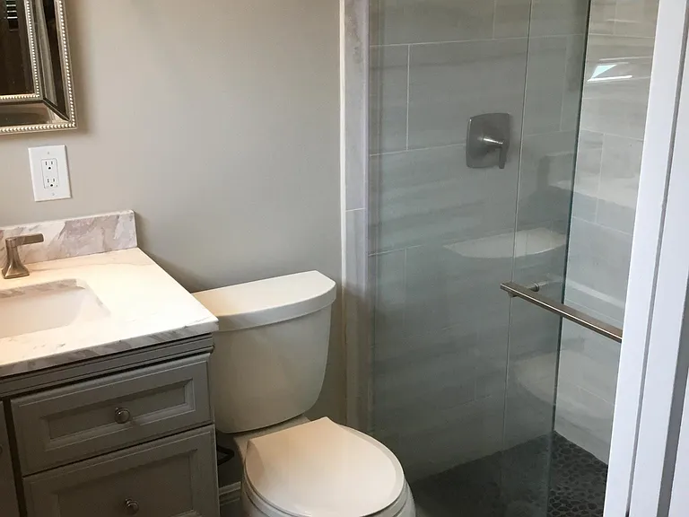 912 SE Dolphin Dr — Photo 6