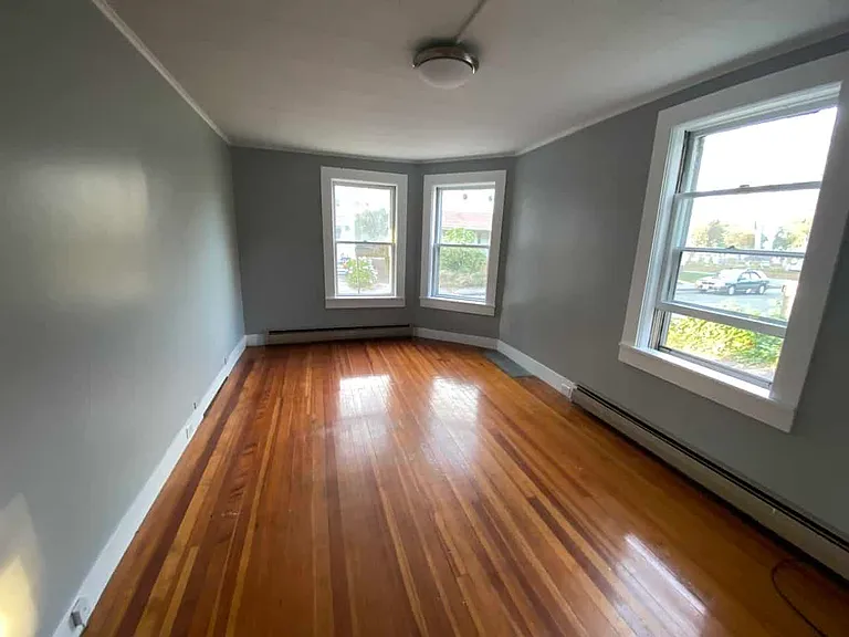 49 Walnut St #1 — Photo 8