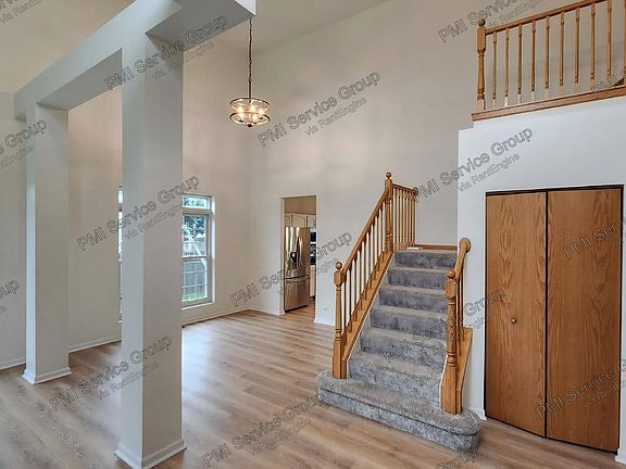 5th image of 1523 Schumacher Dr
