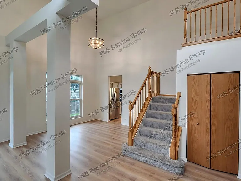 1523 Schumacher Dr — Photo 4