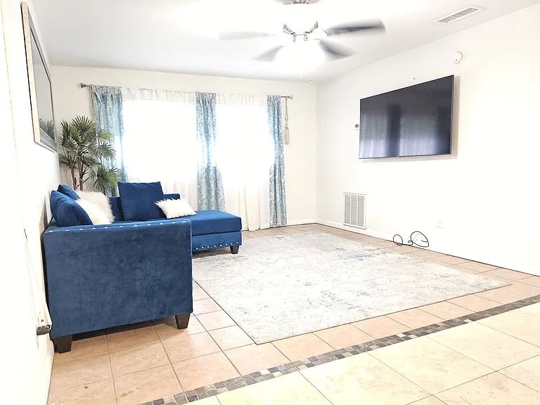 302 Lincoln Ave #10 — Photo 10