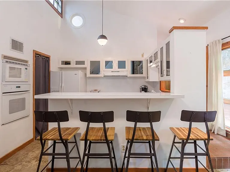 2011 Alameda Dr — Photo 15