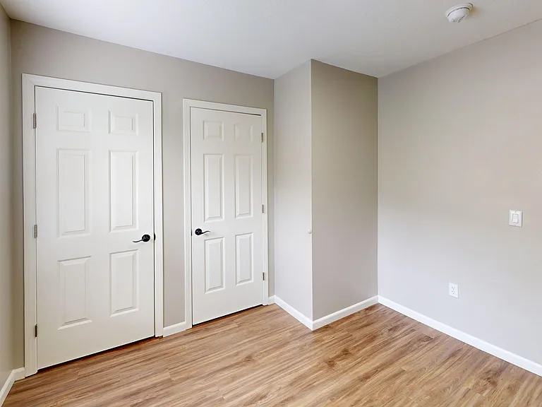 Duck Creek Apartments — Photo 32