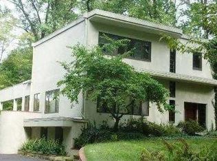 1918 Ridgewood Rd, Akron, OH 44313