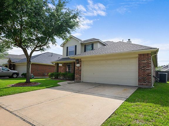 2nd image of 24422 Hampton Lakes Dr