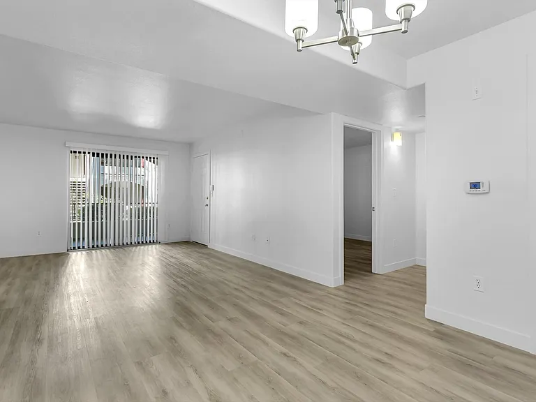 950 Seven Hills Dr #1016 — Photo 10