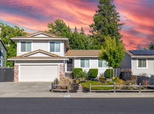 675 Scottsdale Dr, Vacaville, CA