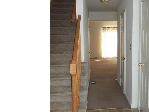 2nd image of 108 Fairway Dr