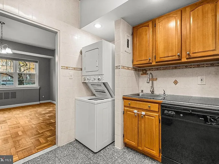 3601 Greenway #101 — Photo 10