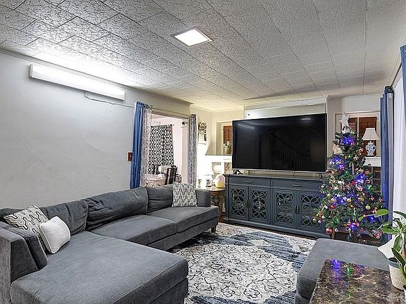2nd image of 1242 Demphle Ave