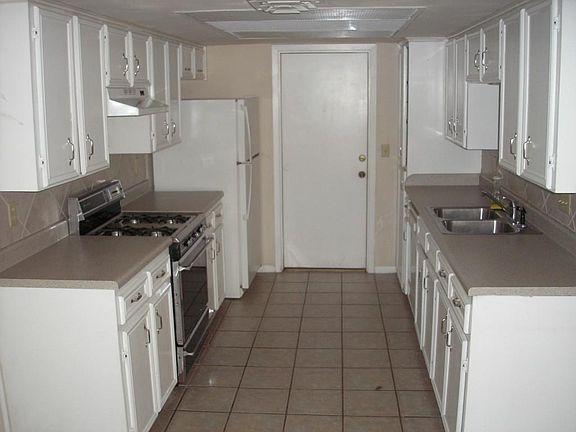 2nd image of 8816 Mesa Dr #A