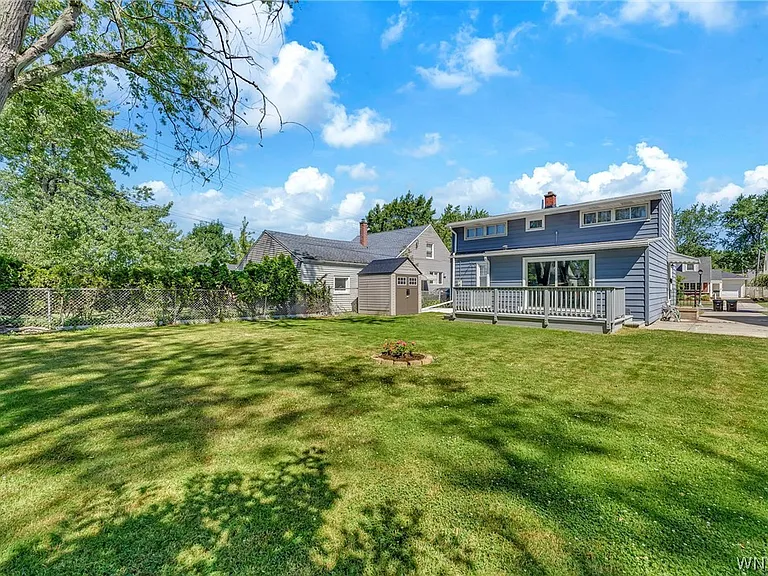 206 Wrexham Ct N — Photo 46