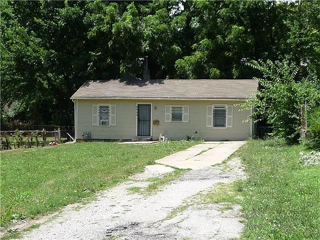 2nd image of 6630 College Ave