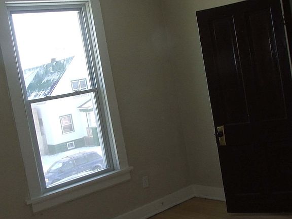 4th image of 3435-35A N Holton St #3435A