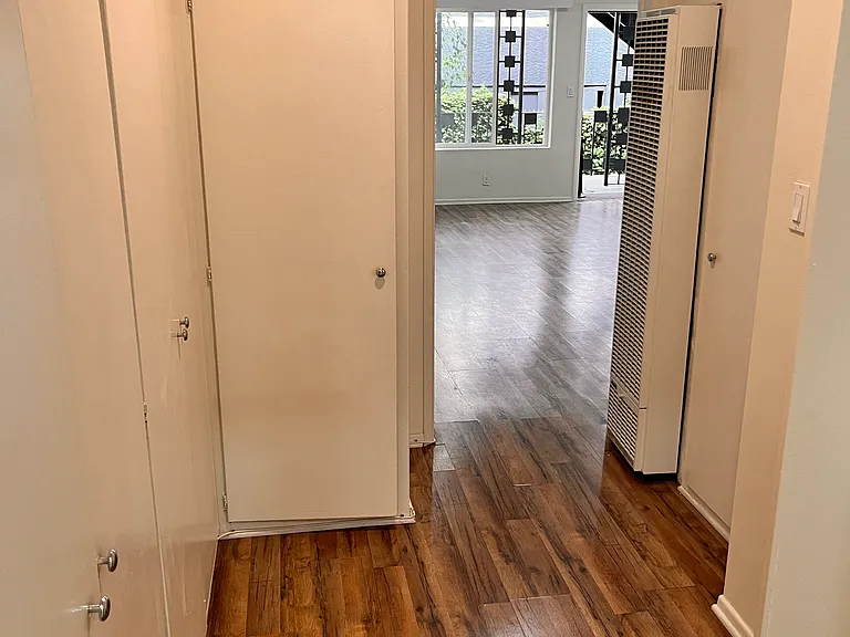 1343 N Sierra Bonita Ave #3 — Photo 7