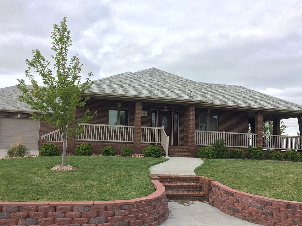 108 W 11th St., Ellinwood KS