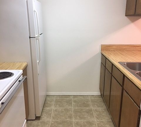 3rd image of 900 Blanton St #A04