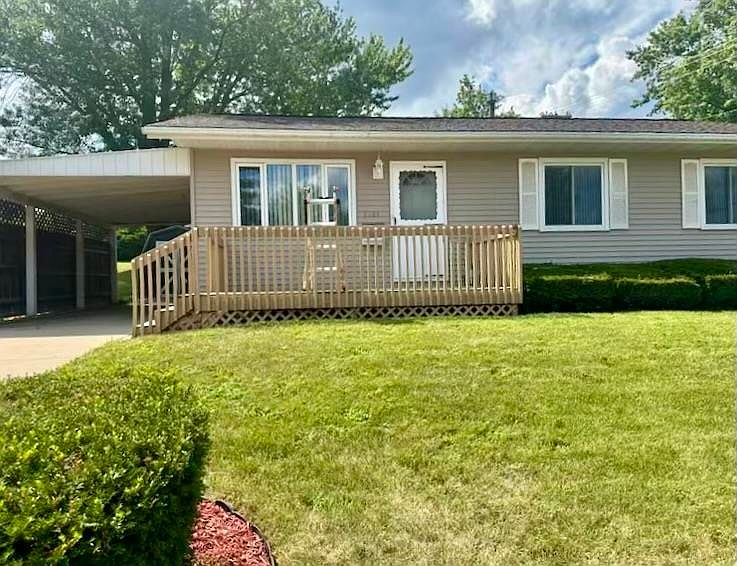 2nd image of 2483 Gordon Dr