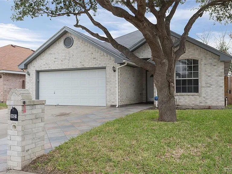 2621 Quamasia Ave — Photo 1