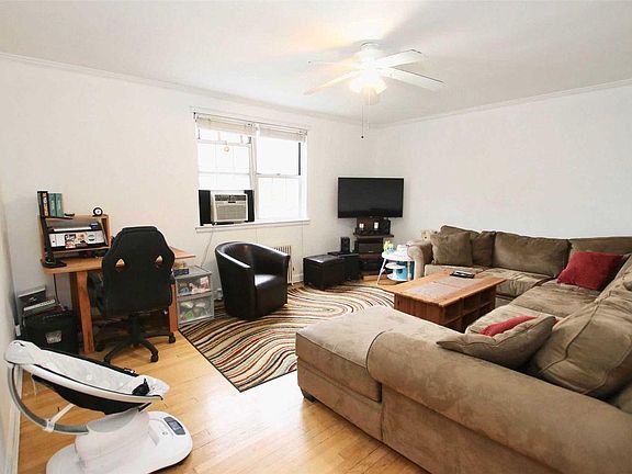 4th image of 13806 78th Ave #39D