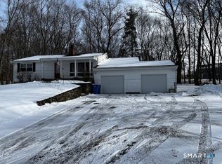 24 Webb Cir, Monroe, CT 06468