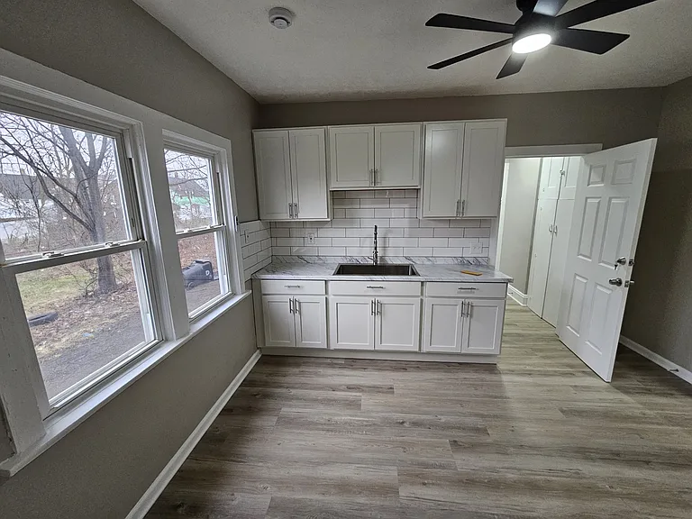 9711 Aetna Rd — Photo 9