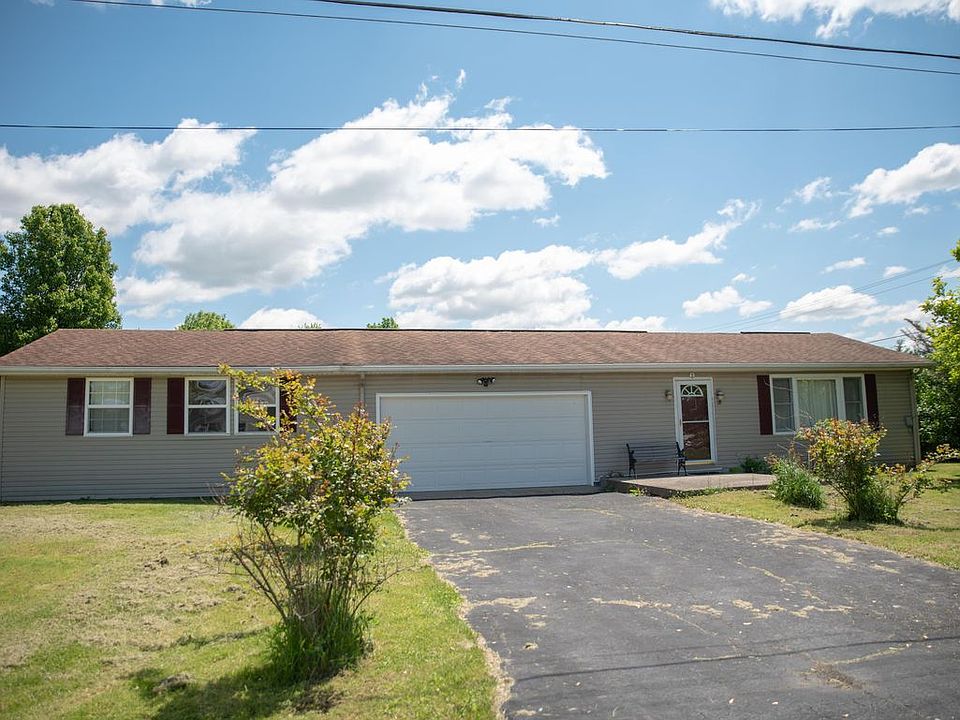 1st image of 18 Lynnwood Dr