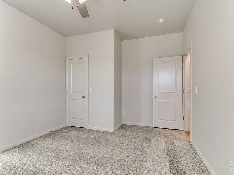 16025 Zamora Ln — Photo 4