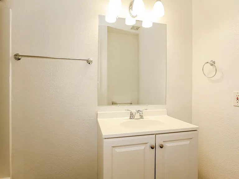 7032 S 44th St — Photo 15