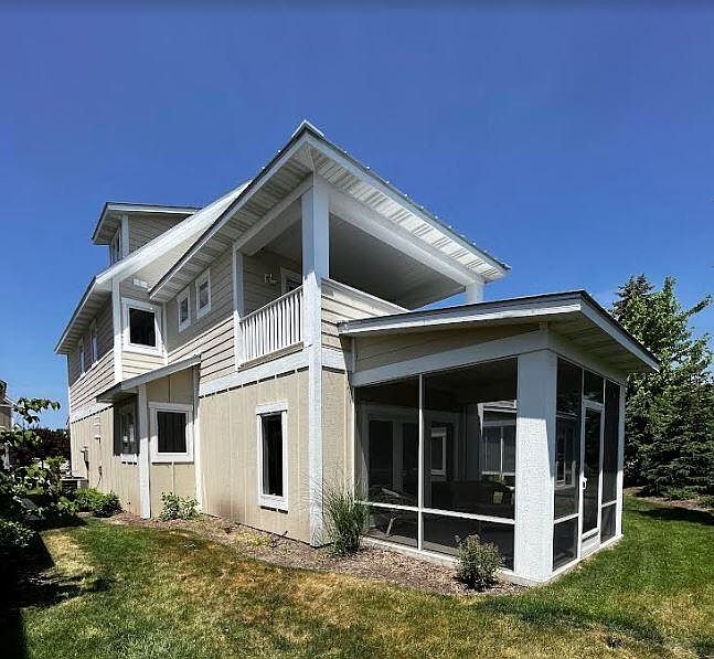 920 W Savidge St Spring Lake MI Zillow