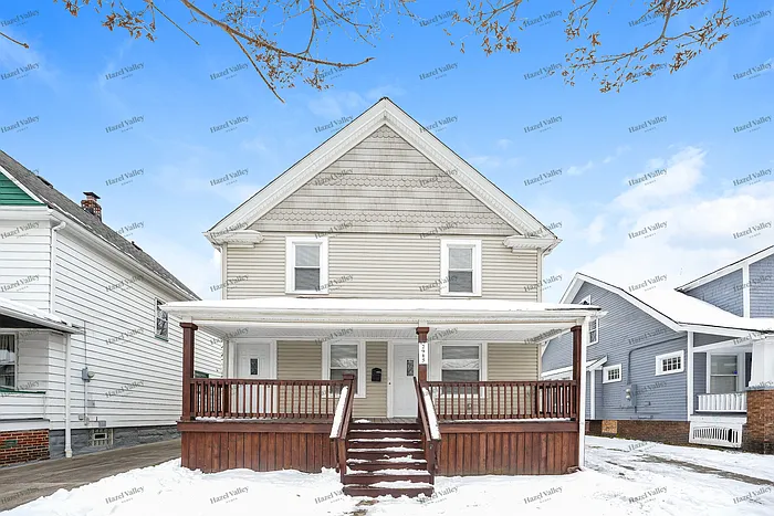 2915 Colburn Ave — Photo 1