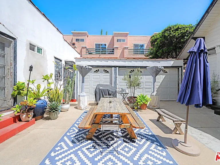 1246 N Formosa Ave — Photo 30