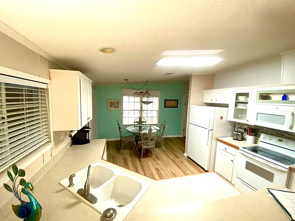 5th image of 4307 SE Sweetwood Way