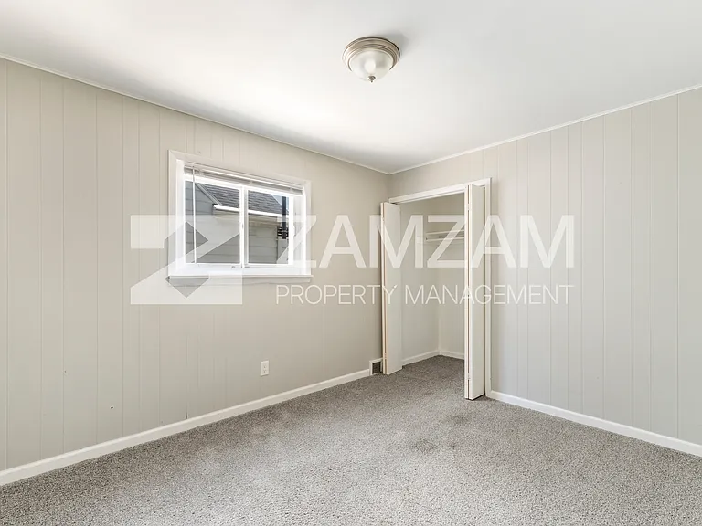 8233 Stephens Rd — Photo 9