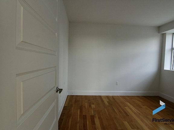 5th image of 9002 Queens Blvd APT 401
