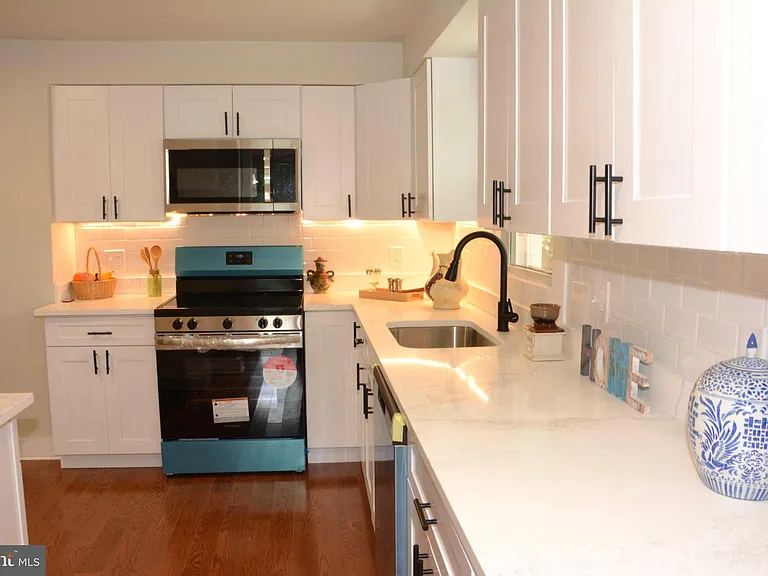 1006 Circle Dr — Photo 7