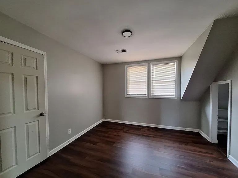 23720 Shakespeare Ave — Photo 21
