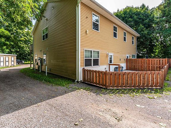 3rd image of 1518/1520 Bridge St