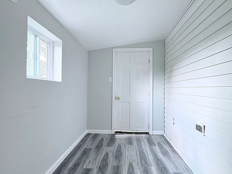 97 Fairview Ave #2 — Photo 14