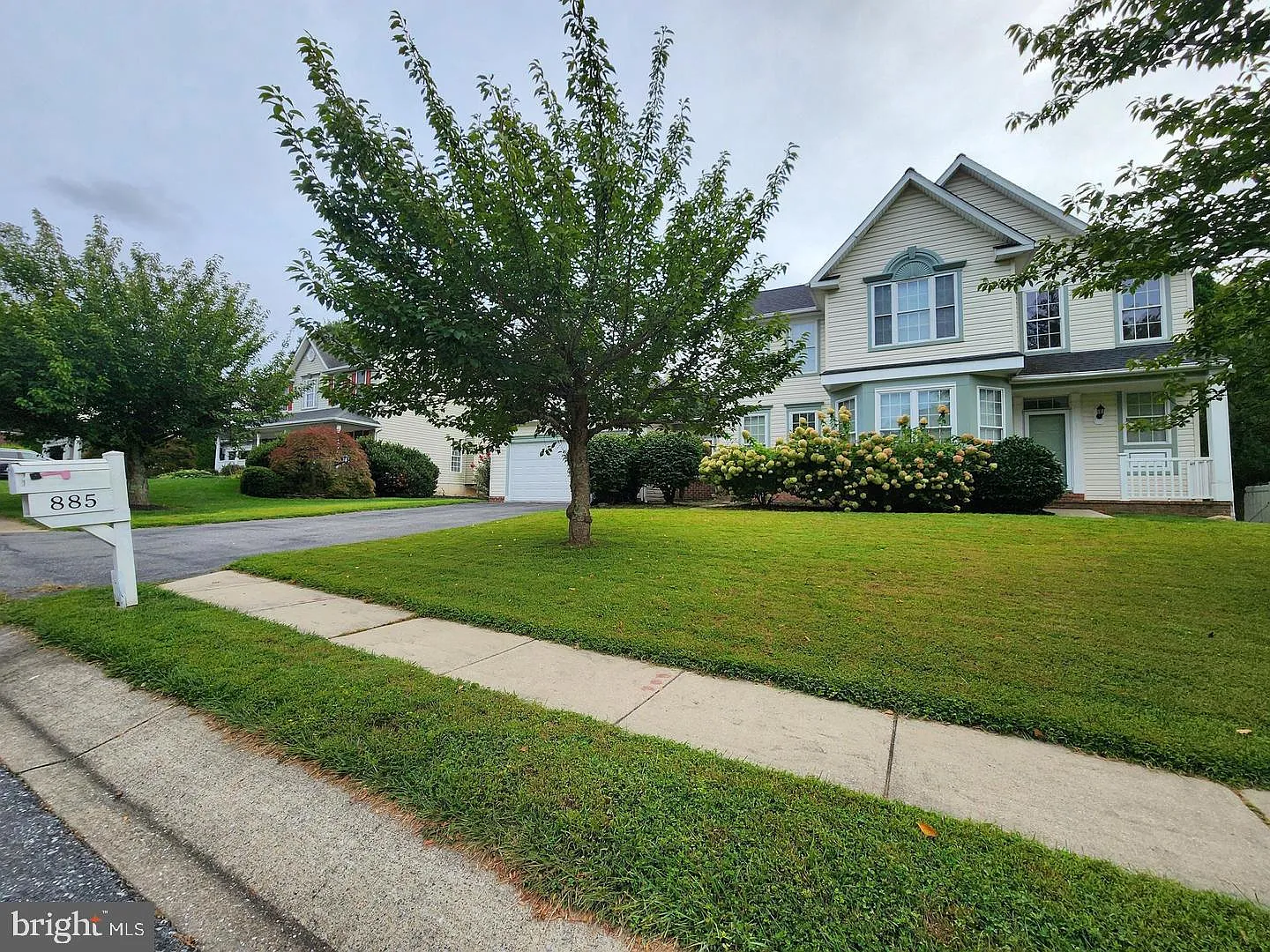 4 bed, 3.5 bath, 2213 sqft, $3,600 — Photo 1