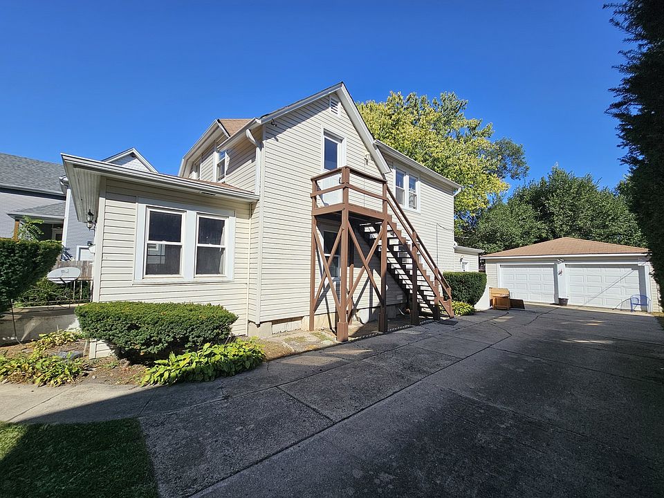 2nd image of 2805 Emmaus Ave