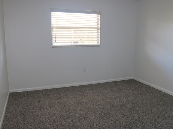 3rd image of 12300 Park Blvd APT 220